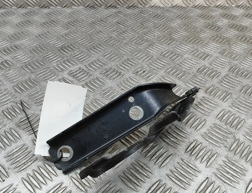 VOLKSWAGEN Passat B8 (2014-2023) Петля капота передняя левая 3G0823301 28526690