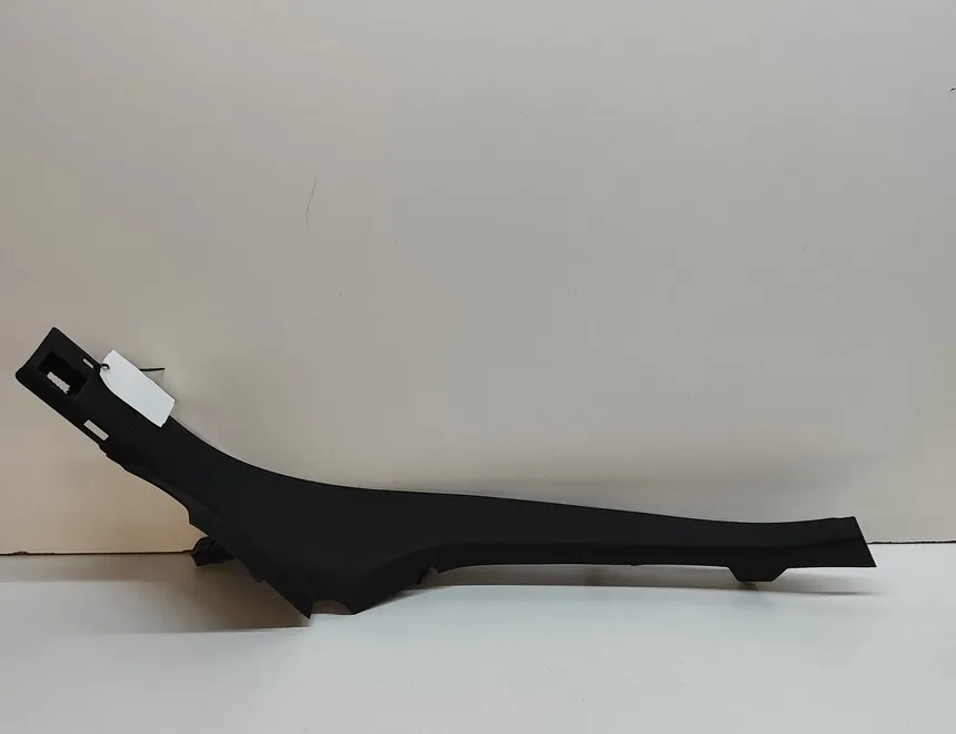 AUDI Задня права обробка 4KE867768 31155456