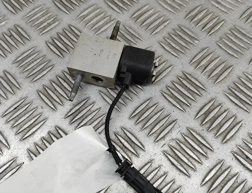 JAGUAR I-Pace 1 generation (2018-2023) КЛАПАН РАСШИРЕНИЯ КОНДИЦИОНЕРА ВОЗДУХА CPLA-7L575-AA 31715560