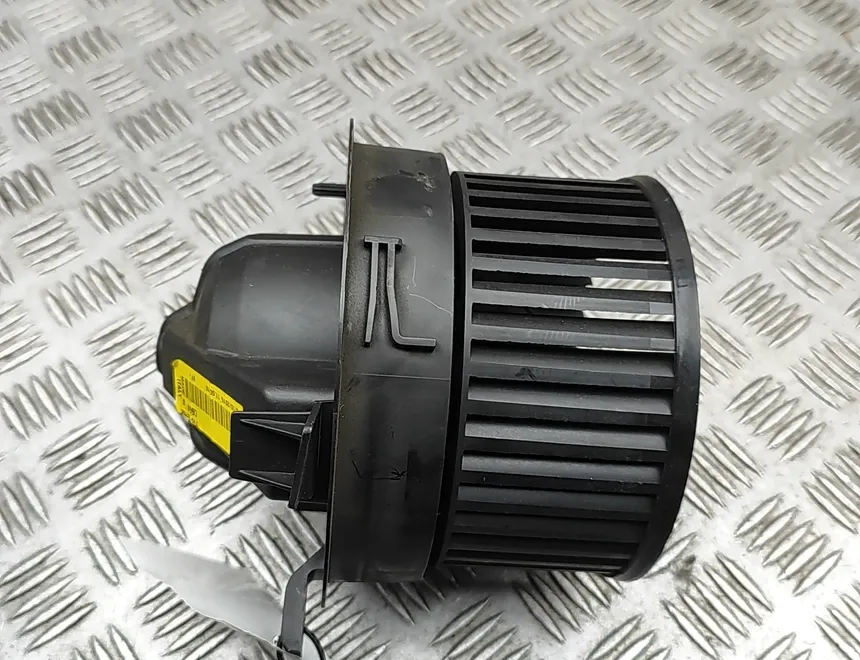 ALFA ROMEO Giulietta 940 (2010-2020) Вентилятор обігрівача 77365569,T1011076K 33095911