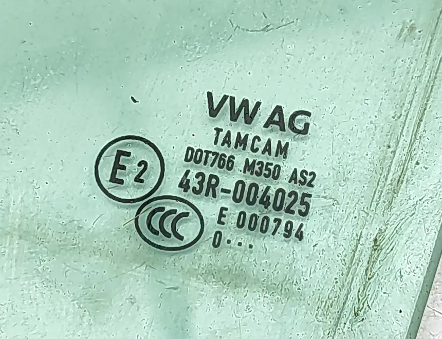 VOLKSWAGEN Crafter 2 generation (2017-2024) Фортка передней левой двери 7C0845115A 33376226