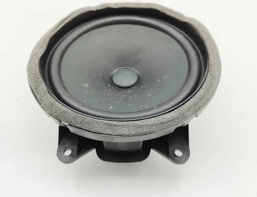 VOLVO V60 2 generation (2018-2023) Гучномовець передньої правої двері 32212429 33504817