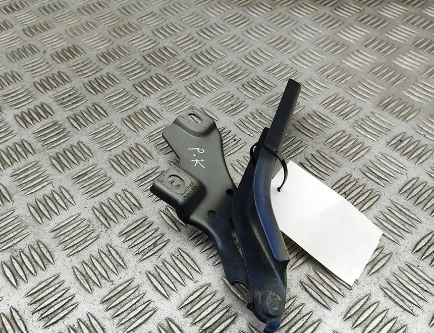 VOLKSWAGEN Passat B8 (2014-2023) Ліва петля капота 3G0823301 34526201