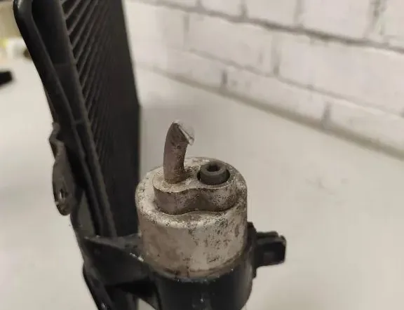 VOLKSWAGEN Golf 4 generation (1997-2006) Радіатор кондиціонера 1J0820411D 34553434