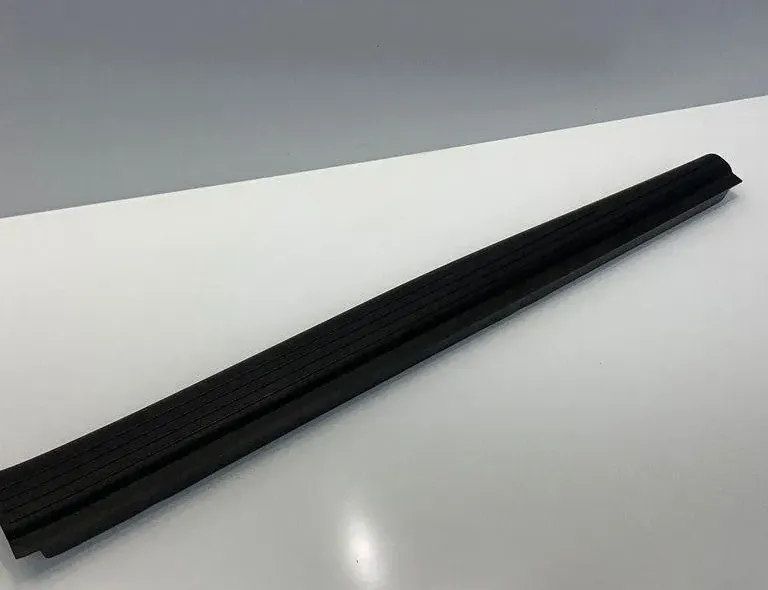 MERCEDES-BENZ E-Class W211/S211 (2002-2009) Обшивка переднього правого порога A2116801835 31159632