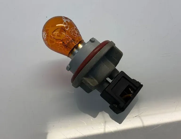 MERCEDES-BENZ E-Class W210 (1995-2002) Ксеноновая лампа 33405280