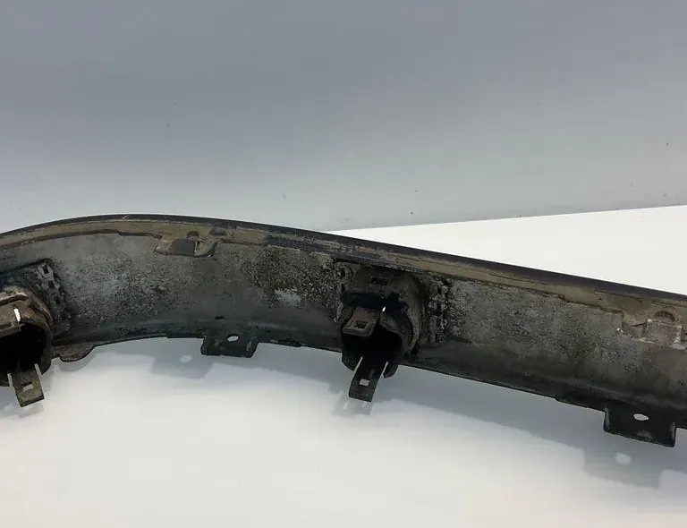 MERCEDES-BENZ C-Class W203/S203/CL203 (2000-2008) Ліва облицювальна планка переднього бампера A2038851721 33405536