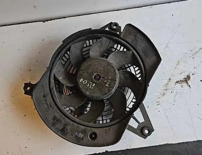 HYUNDAI H-1 Starex (1997-2007) Радіатор кулера двигуна 2538602000,4569631 34767837