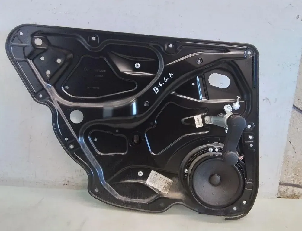 VOLKSWAGEN Passat B6 (2005-2010) Віконний підйомник лівої задньої двері 35087415