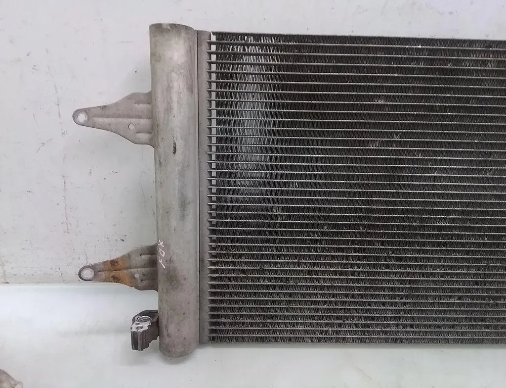 VOLKSWAGEN Fox 2 generation (2003-2009) Радиатор кондиционера 35068366