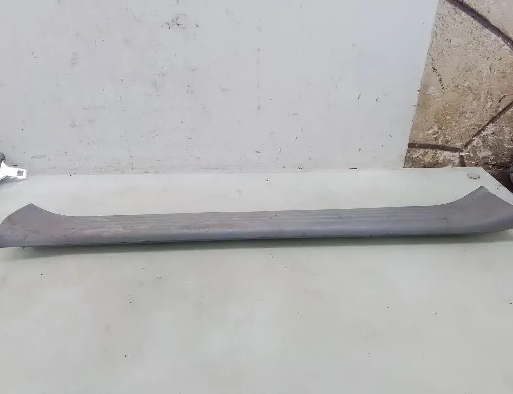 TOYOTA Previa 2 generation (2000-2006) Обшивка переднього правого порога 6791328030 35073230