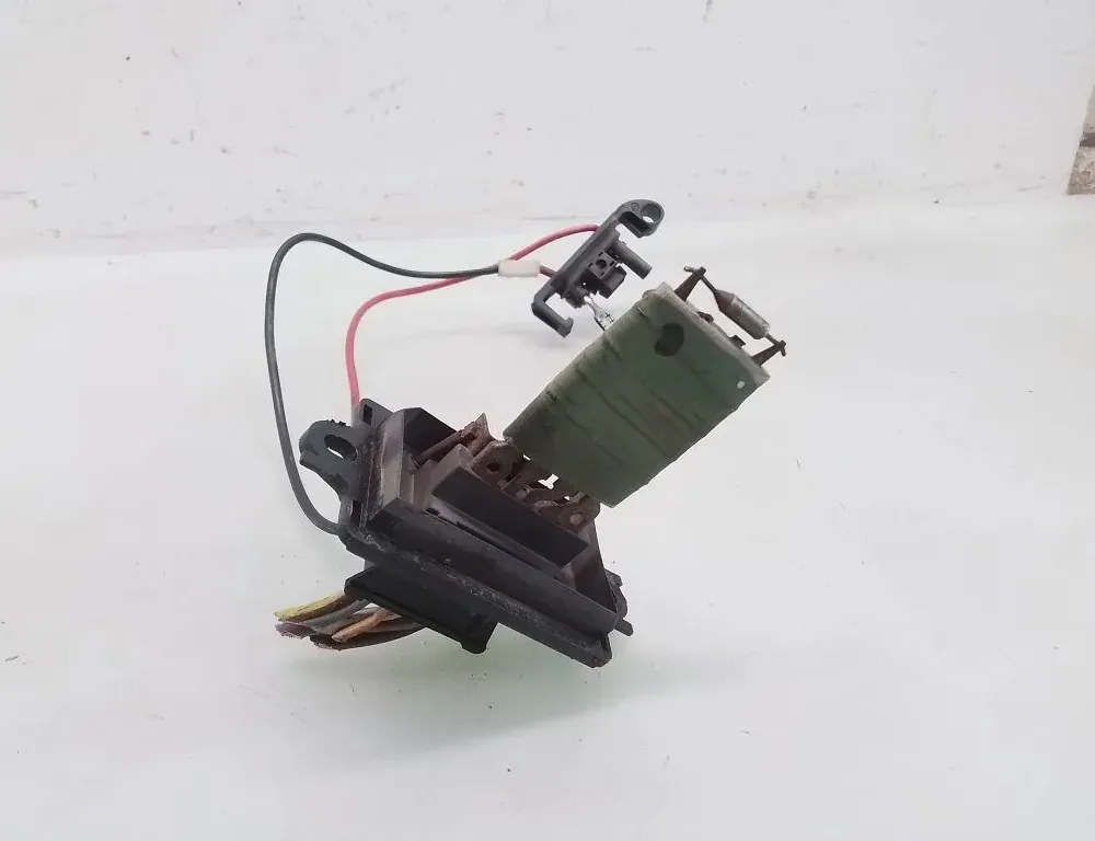 RENAULT Megane 2 generation (2002-2012) РЕОСТАТ ВЕНТИЛЯТОРА ПЕЧКИ 35095897