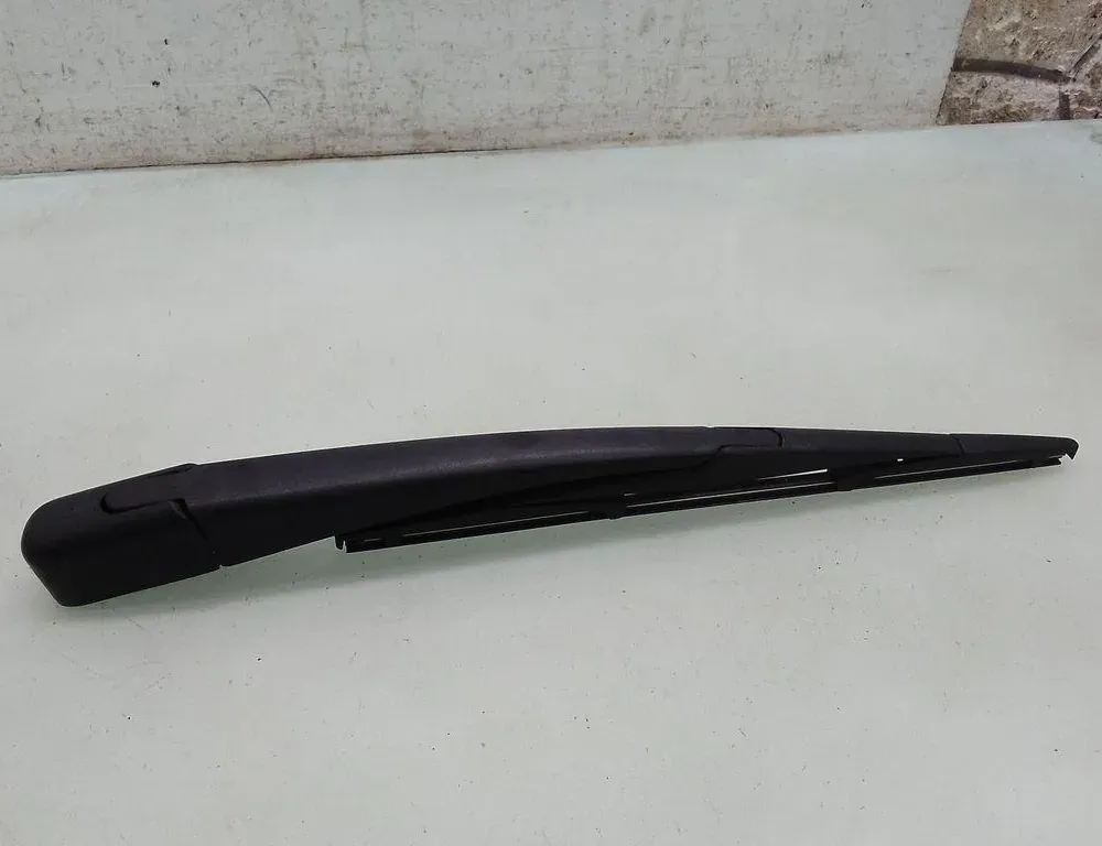 KIA Cee'd 1 generation (2007-2012) Важіль склоочисника дверей багажника 35084996