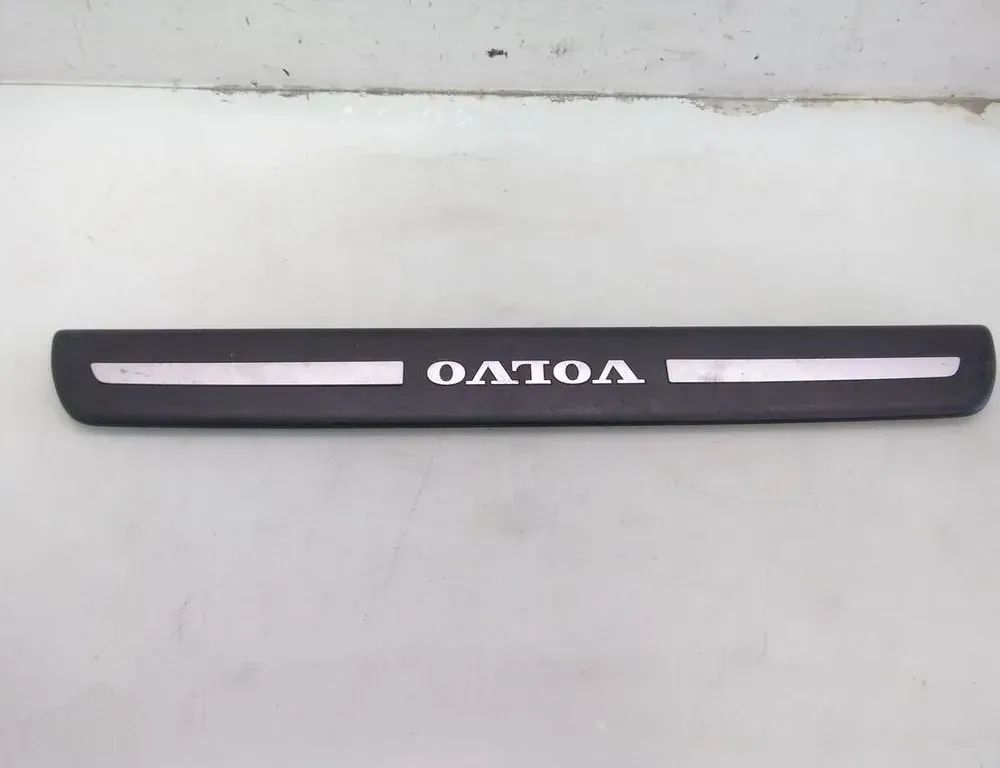VOLVO V50 1 generation (2003-2012) Обшивка переднього правого порога 08622671 35086780