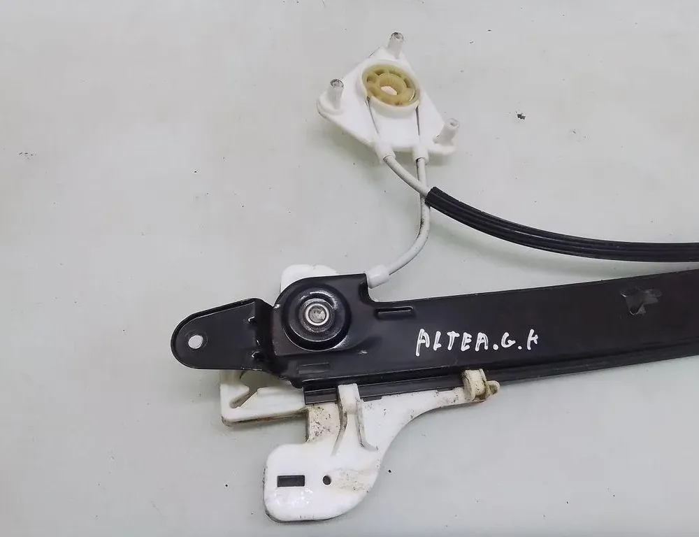 SEAT Altea 1 generation (2004-2013) Віконний підйомник лівої задньої двері 35095935