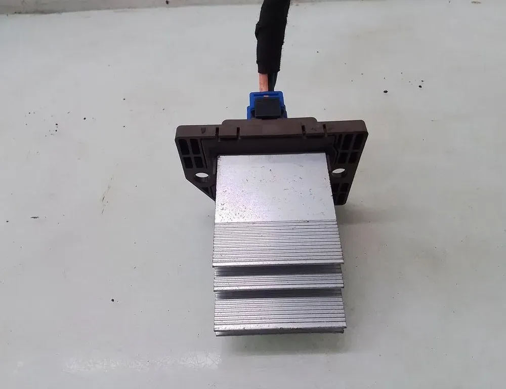 KIA Cee'd 1 generation (2007-2012) РЕОСТАТ ВЕНТИЛЯТОРА ПЕЧКИ 35087561