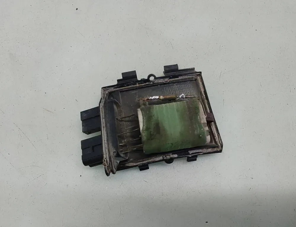 AUDI A4 B5/8D (1994-2001) РЕОСТАТ ВЕНТИЛЯТОРА ПЕЧКИ 3131090062 35097110