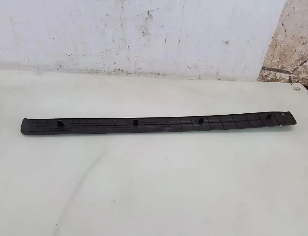 SUBARU Outback 3 generation (2003-2009) Обшивка переднього правого порога 35070092