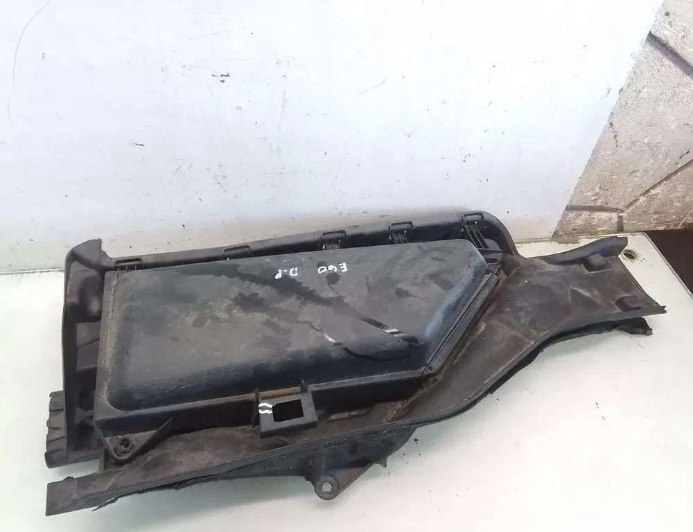 BMW 5 Series E60/E61 (2003-2010) Коробка воздушного фильтра 35090397