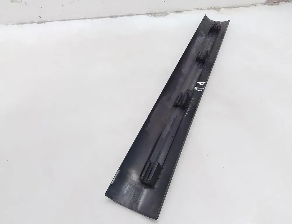 BMW 1 Series E81/E82/E87/E88 (2004-2013) Обшивка переднього правого порога 35085079