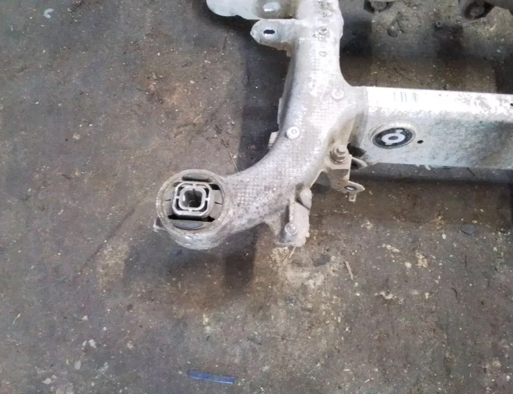 BMW 5 Series F10/F11 (2009-2017) Задній підрамник 679380203 35087522