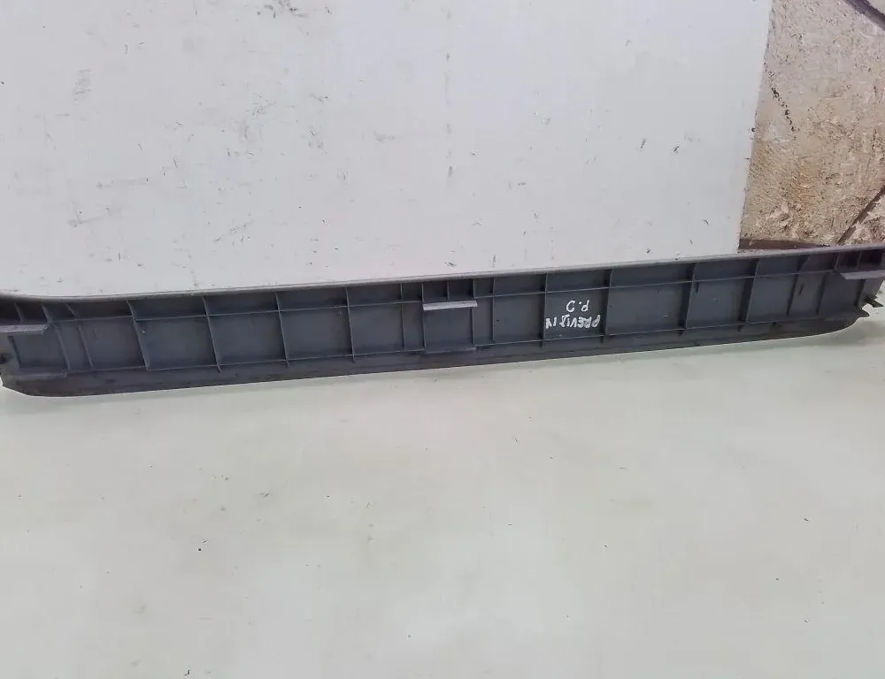 TOYOTA Previa 2 generation (2000-2006) Обшивка переднього правого порога 6791328030 35073230