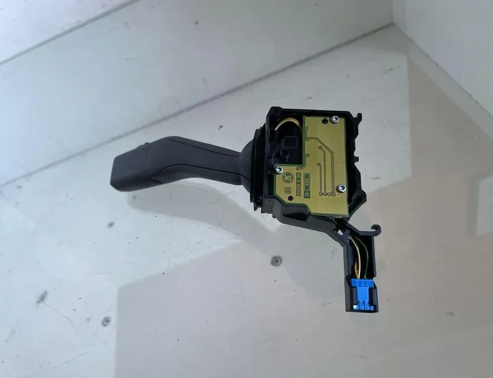 SEAT Toledo 1 generation (1991-1999) Управление стеклоочистителями 1K0953519 33209750