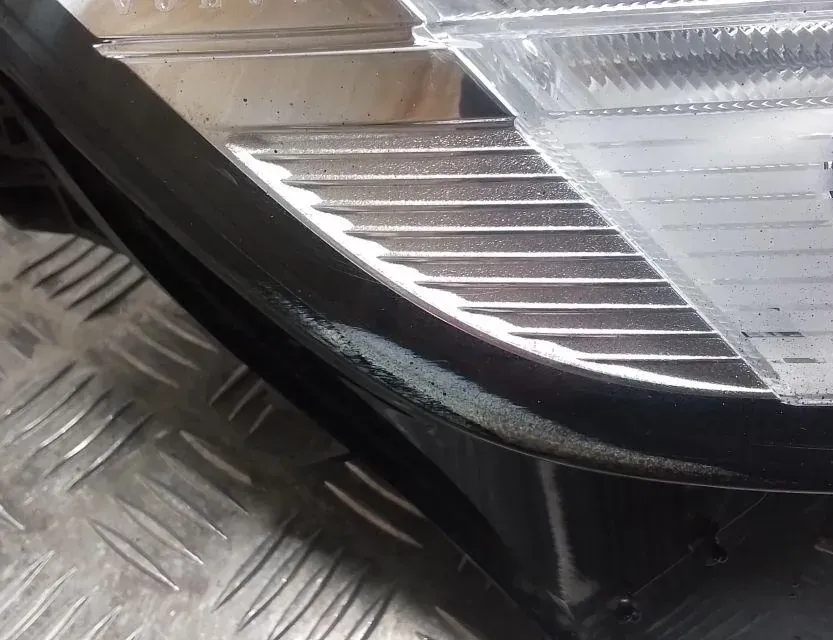 VOLVO V60 2 generation (2018-2023) Правий передній фар 34618918