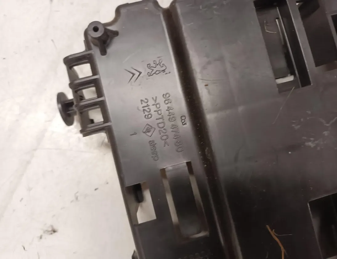 PEUGEOT 407 1 generation (2004-2010) Блок плавких запобіжників 9651659780 28710772