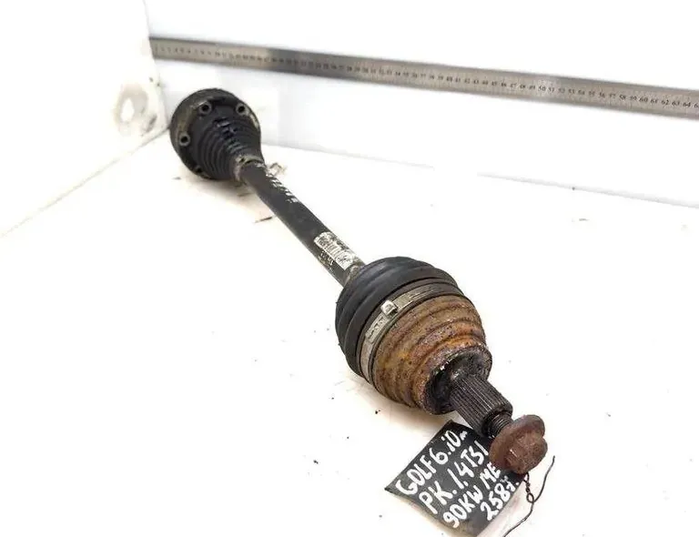 VOLKSWAGEN Golf 8 generation (2019-2023) Полуось передний левый 33497650