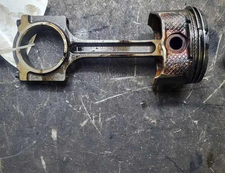 FORD C-Max 1 generation (2003-2010) Поршень 35110106