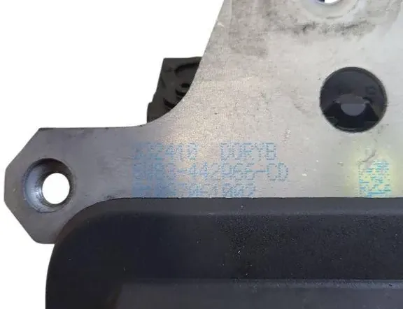 JAGUAR XF 1 generation (2011-2016) Замок багажника 01097061002 35109128