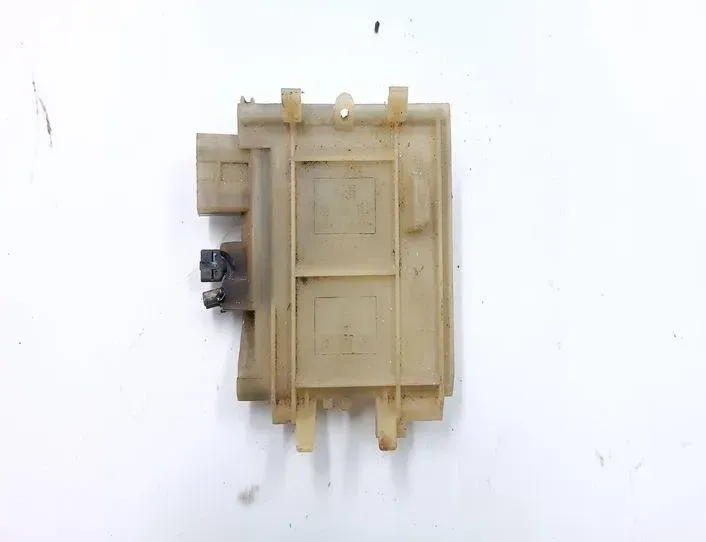 VOLKSWAGEN Passat B4 (1993-1997) Реле вентилятора печки салона 881048164,357959263 27162700