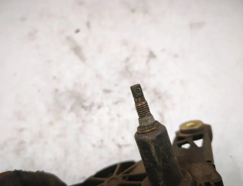 VOLKSWAGEN Golf 4 generation (1997-2006) Моторчик заднего стеклоочистителя 8L0955711A,404430 34648806