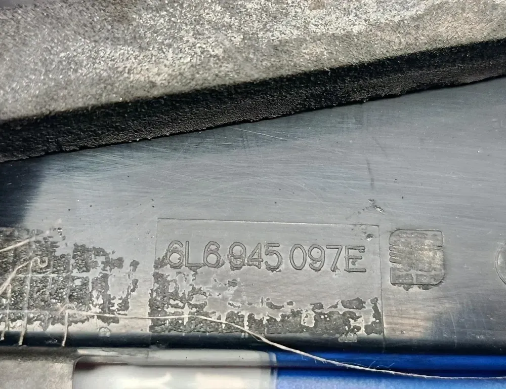 SEAT Ibiza 3 generation (2002-2008) Фонарь задней крышки 6L6945097E 33149685