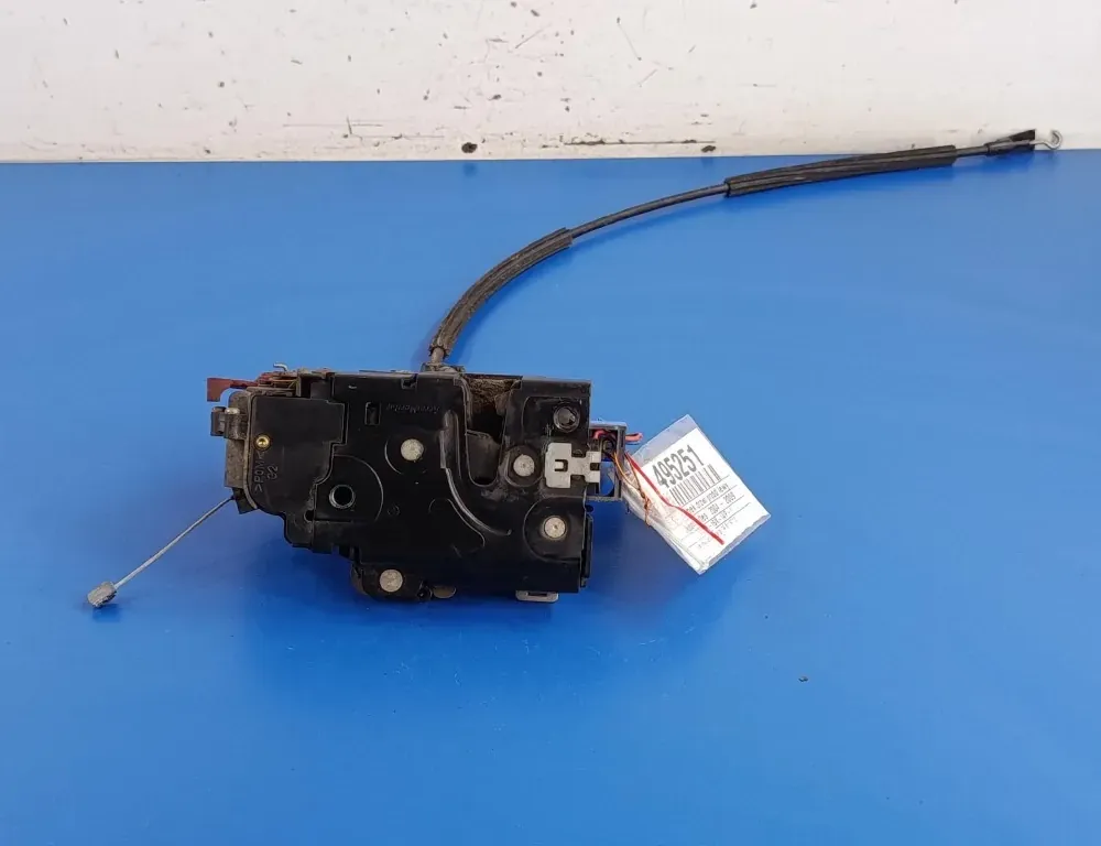 SEAT Altea 1 generation (2004-2013) Замок передней левой двери 3D1837015 35108400