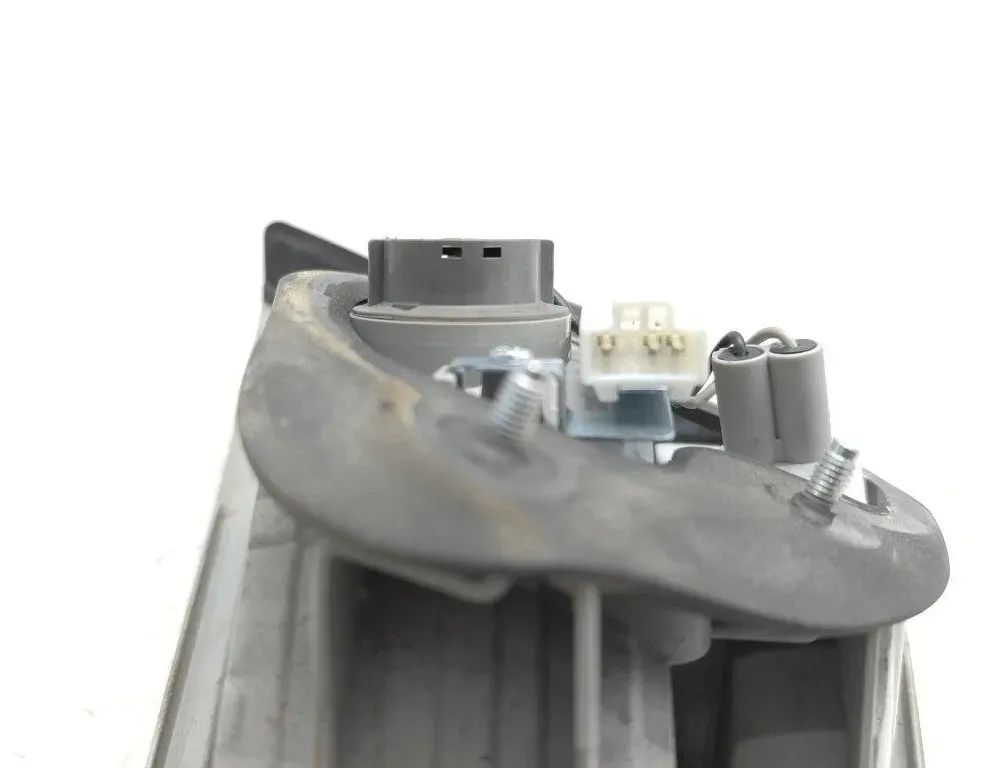 HYUNDAI ix35 1 generation (2009-2015) Ліва задня фара кришки багажника 924052Y0 30410600