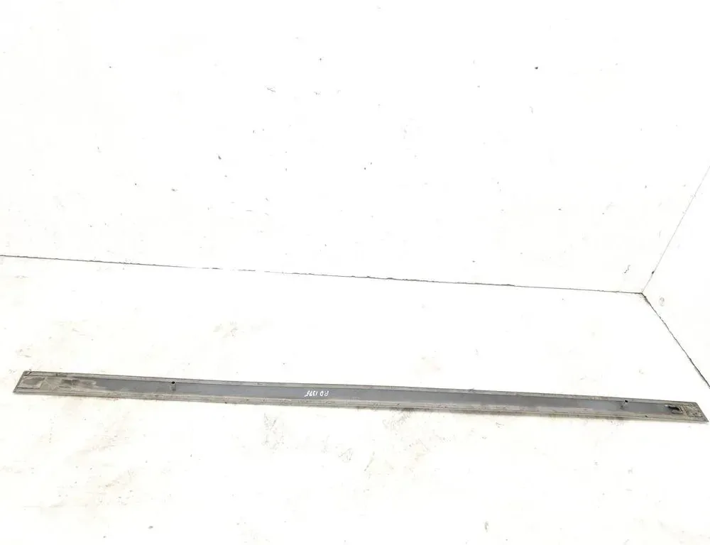 OPEL Vectra C (2002-2005) Молдинг двери передний правый 13101649 33346176