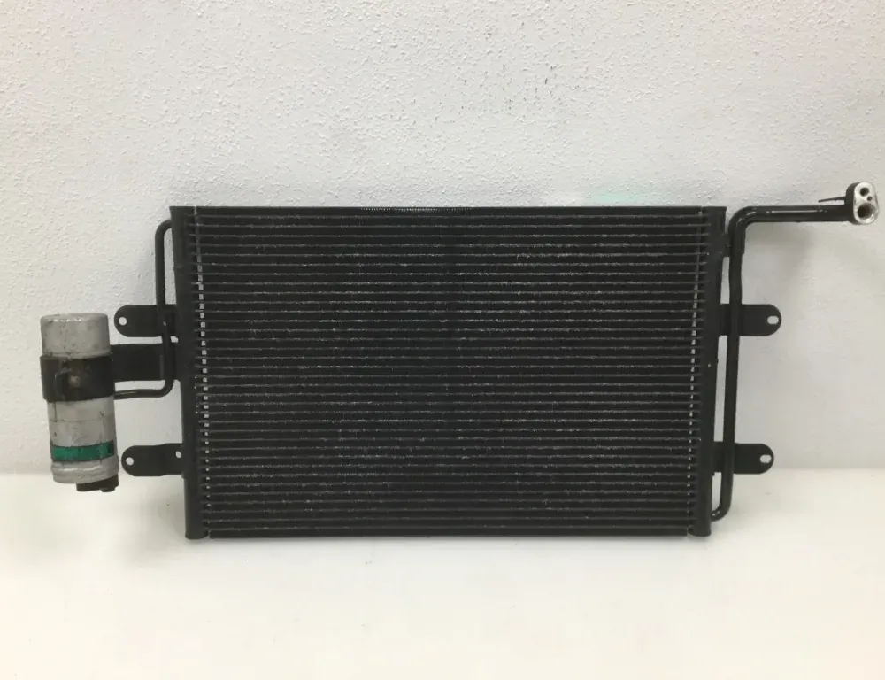 VOLKSWAGEN Golf 4 generation (1997-2006) Радиатор кондиционера 1J0820411D 33630394