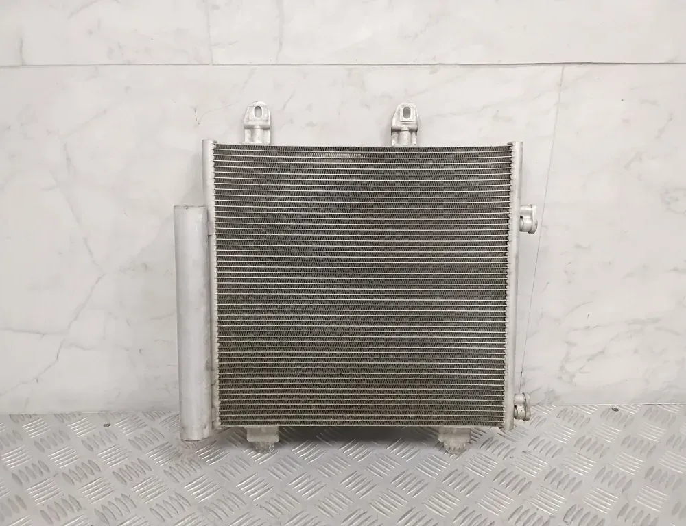 TOYOTA Радиатор кондиционера 88450YV020 34804859