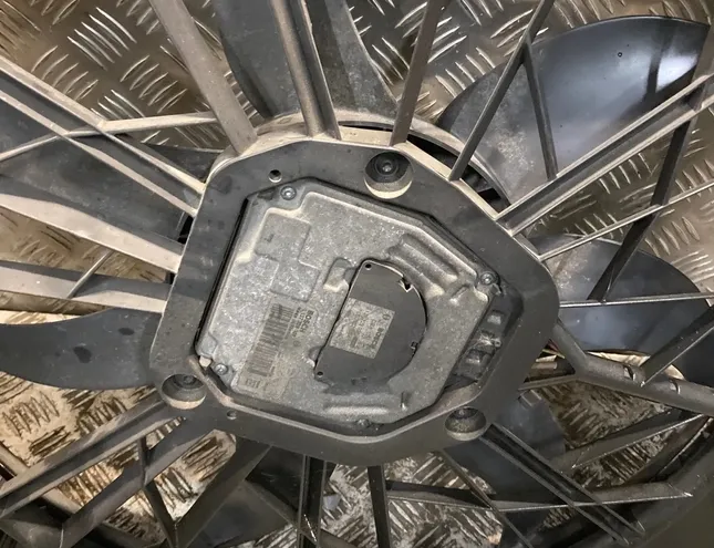 MERCEDES-BENZ E-Class W211/S211 (2002-2009) Вентилятор кондицыонера A2115001693,2115001693 31961696