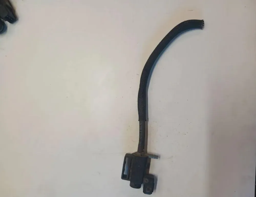 VOLVO S90 2 generation (2016-2023) Соленоидный клапан 31339879,15T266 33121900