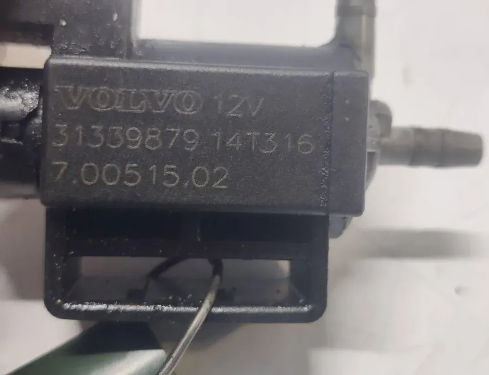 VOLVO XC60 1 generation (2008-2017) Соленоїдний клапан 31339879 33155391