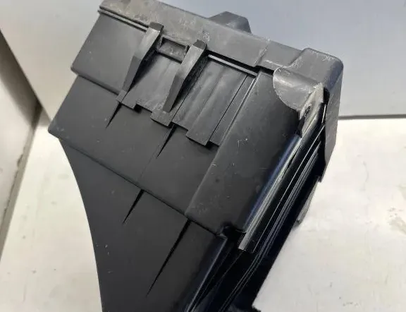 RENAULT Trafic 2 generation (2001-2015) Блок плавких запобіжників 93856636 34776908