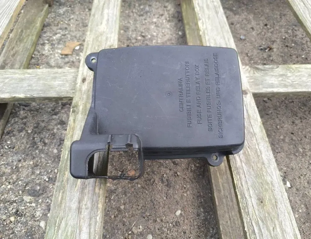 CITROËN Jumper 3 generation (2006-2024) Кришка блоку запобіжників EBE25 34777958