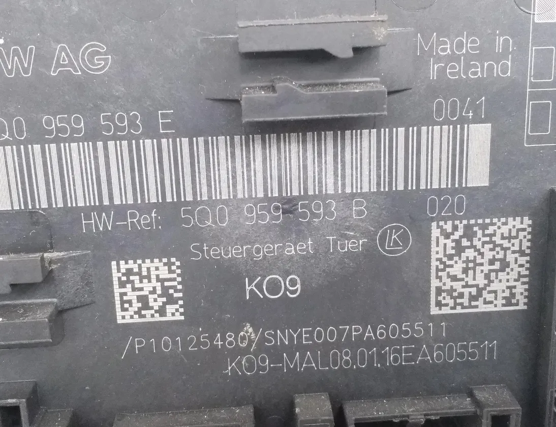 SKODA Superb 1 generation (2001-2008) Блок керування задніми правими дверима 5Q0959593B 29758909