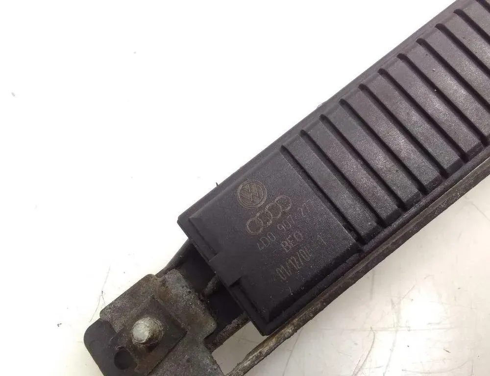 BENTLEY Continental Датчик давления в шинах 4D0907277 32241966