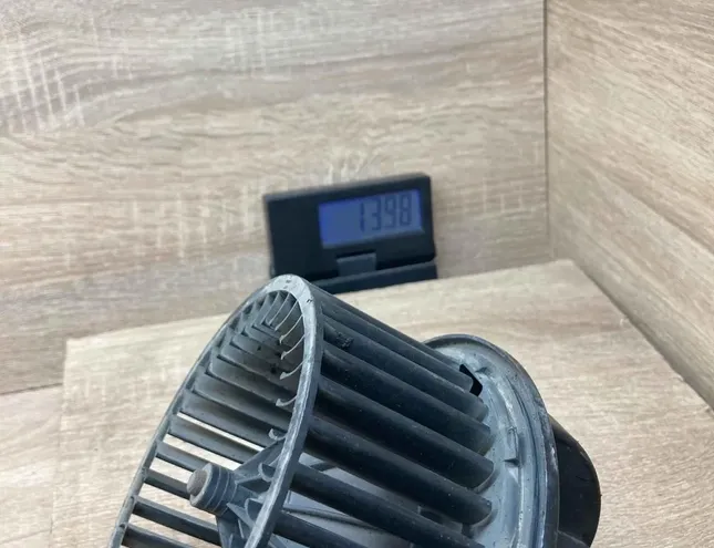 VOLKSWAGEN Transporter T4 (1990-2003) Нагревательный вентиляторный моторчик салона 357819021,3137020022 34408324