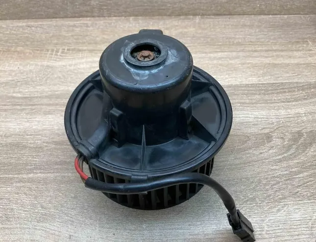 VOLKSWAGEN Transporter T4 (1990-2003) Нагревательный вентиляторный моторчик салона 357819021,3137020022 34299268