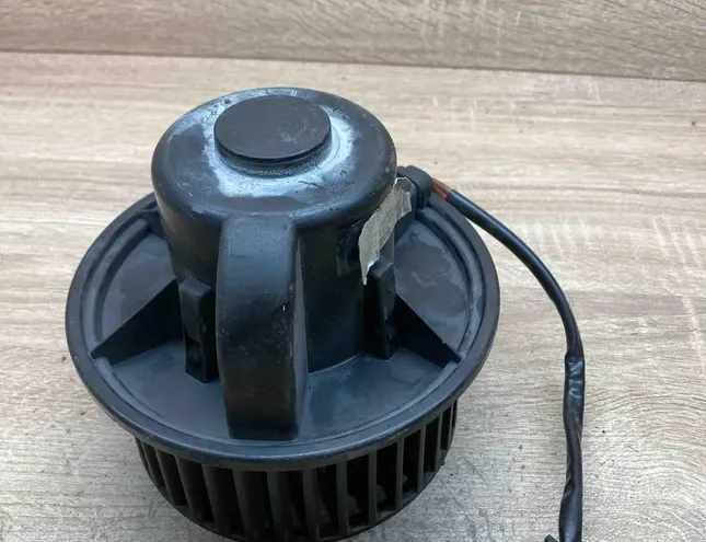 VOLKSWAGEN Transporter T4 (1990-2003) Нагревательный вентиляторный моторчик салона 357819021,3137020022 34408324